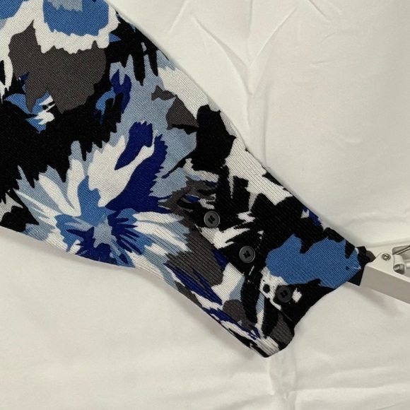 Lane Bryant Blue, White, Black & Gray Floral Print Cardigan Sweater Size 18/20 - Picture 12 of 16